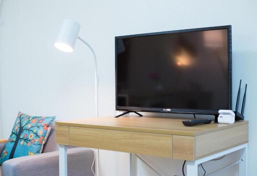 Quarto Quádruplo Estandar, Sam Stay Hongdae