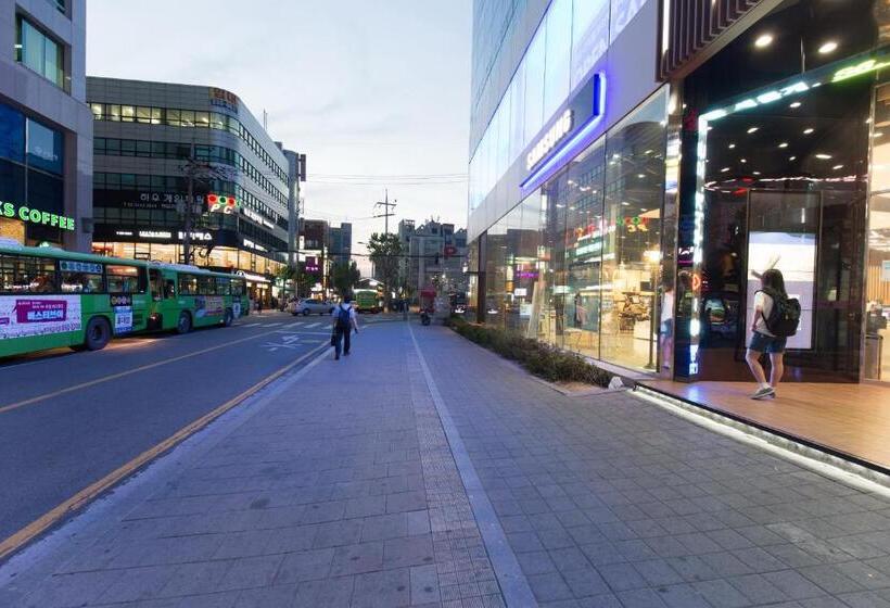 Quarto Familiar Deluxe, Sam Stay Hongdae