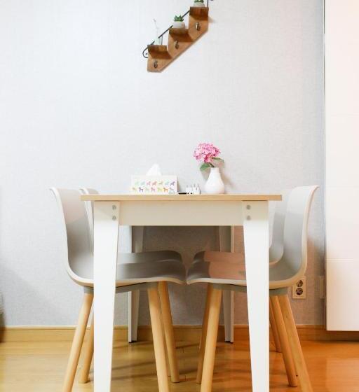 Quarto Familiar Deluxe, Sam Stay Hongdae