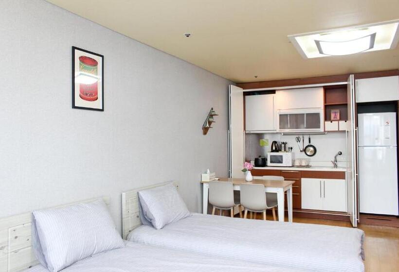 Quarto Familiar Deluxe, Sam Stay Hongdae