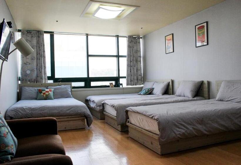 Quarto Familiar Deluxe, Sam Stay Hongdae