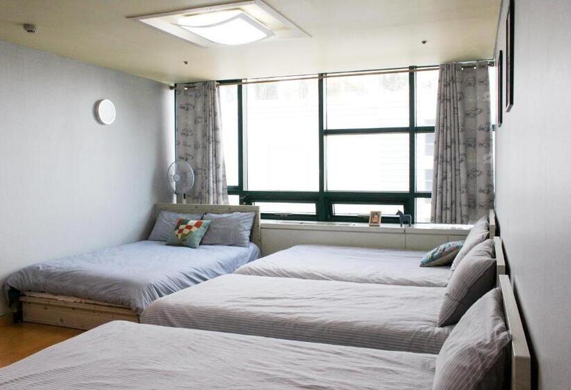 Quarto Familiar Deluxe, Sam Stay Hongdae