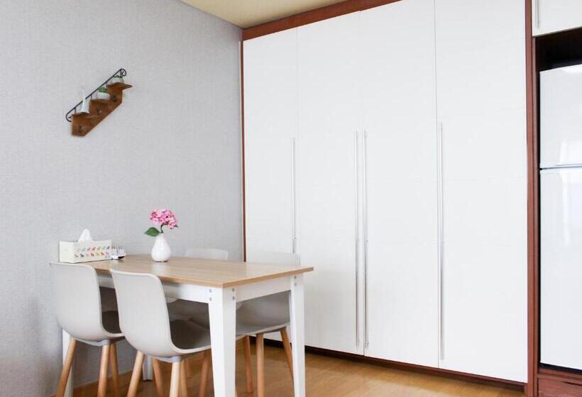 Quarto Familiar Deluxe, Sam Stay Hongdae