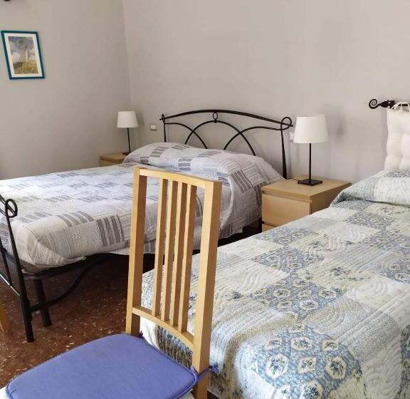 اتاق راحتی سه تخته, B&b A Casa Di Giosi