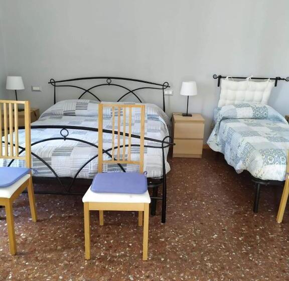 غرفة كومفورت ثلاثية, B&b A Casa Di Giosi