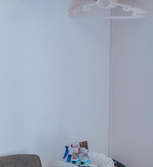 豪华三人间, Bay Area Lodge