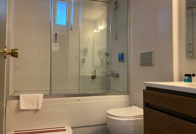 اتاق سوپریور, Herakles Thermal