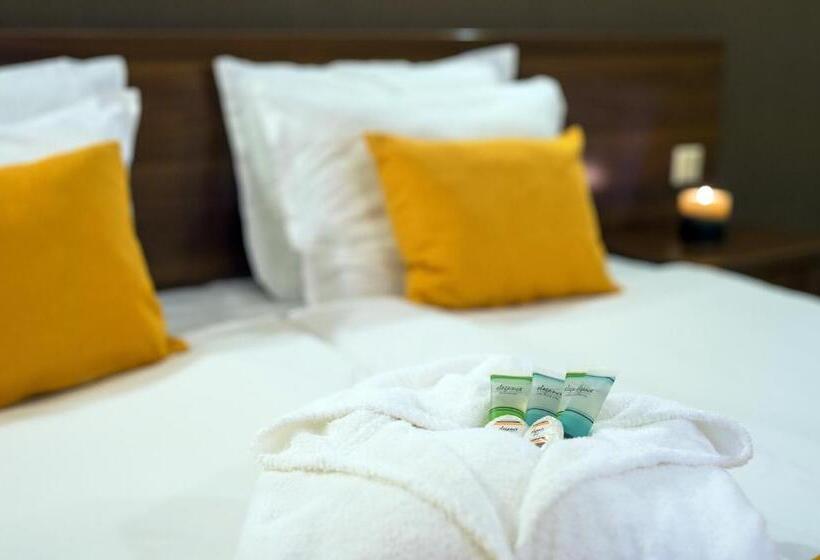 חדר סטנדרט עם מרפסת, Oak Residence Hotel & Relax