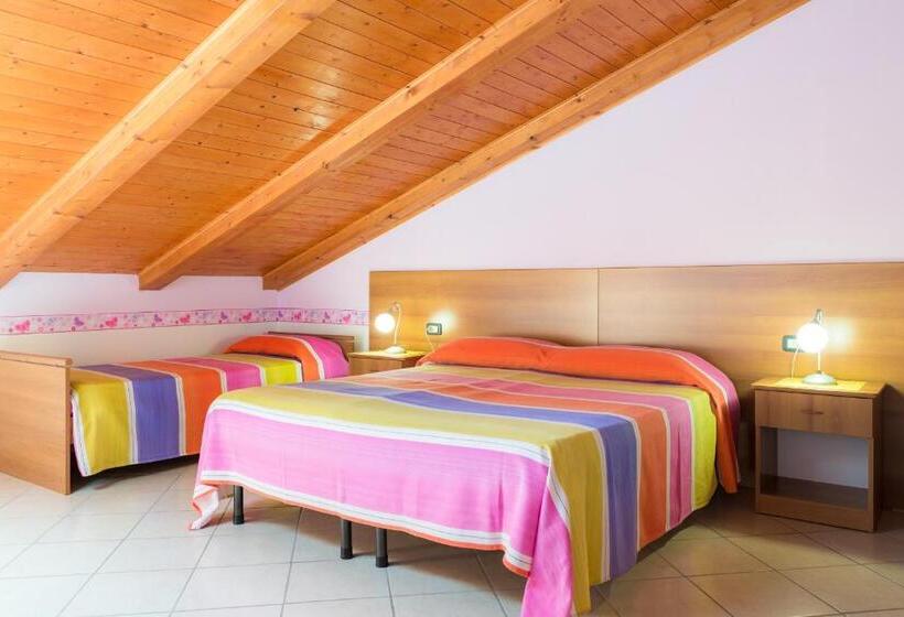 اتاق استاندارد سه نفره, B&b Il Girasole