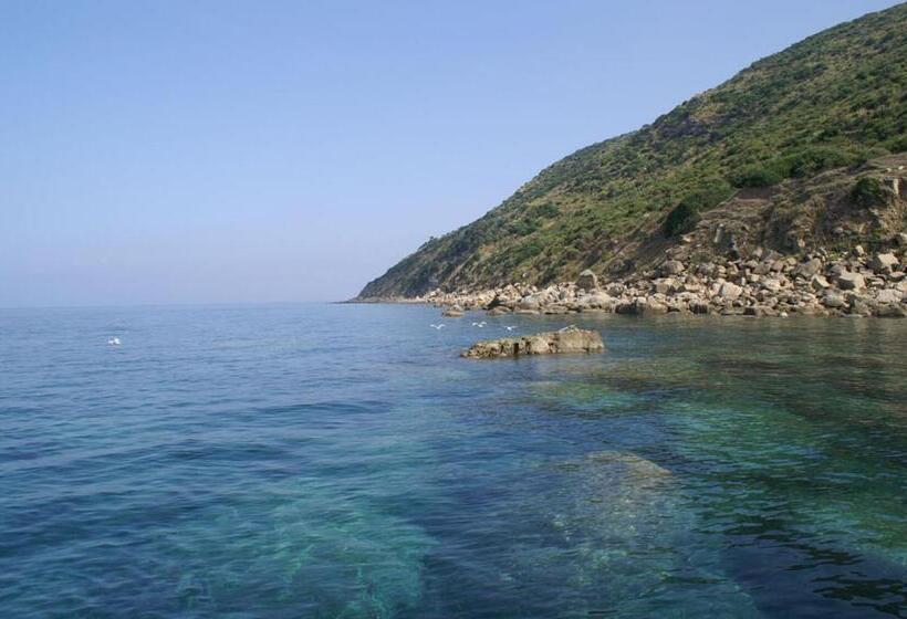 اتاق استاندارد سه نفره, B&b Il Girasole