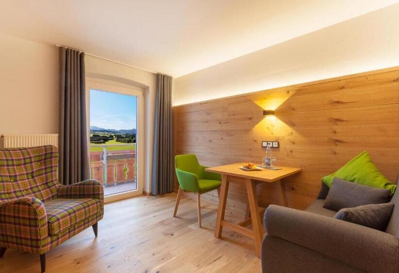 Полулюкс с Балконом, Panorama Allgäu Spa Resort
