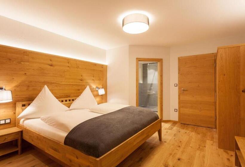 Люкс с Балконом, Panorama Allgäu Spa Resort