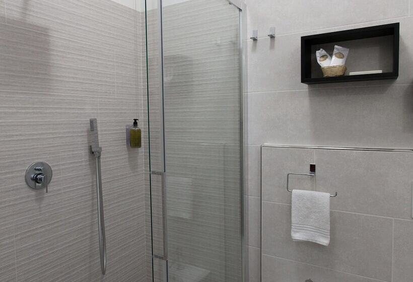 스탠다드 발코니 룸, Barracuda