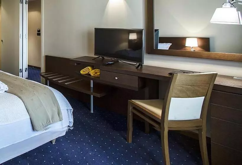 Chambre Familiale, Dekelia