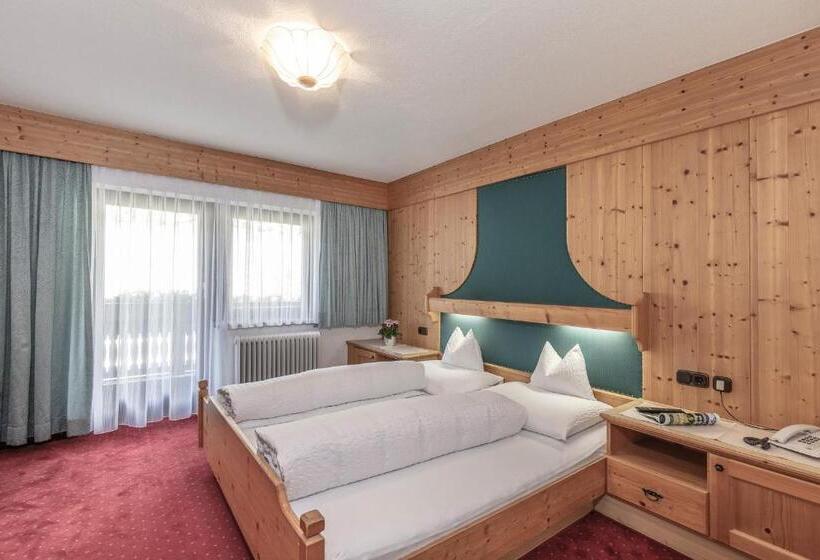 اتاق استاندارد, Pension Jaqueline