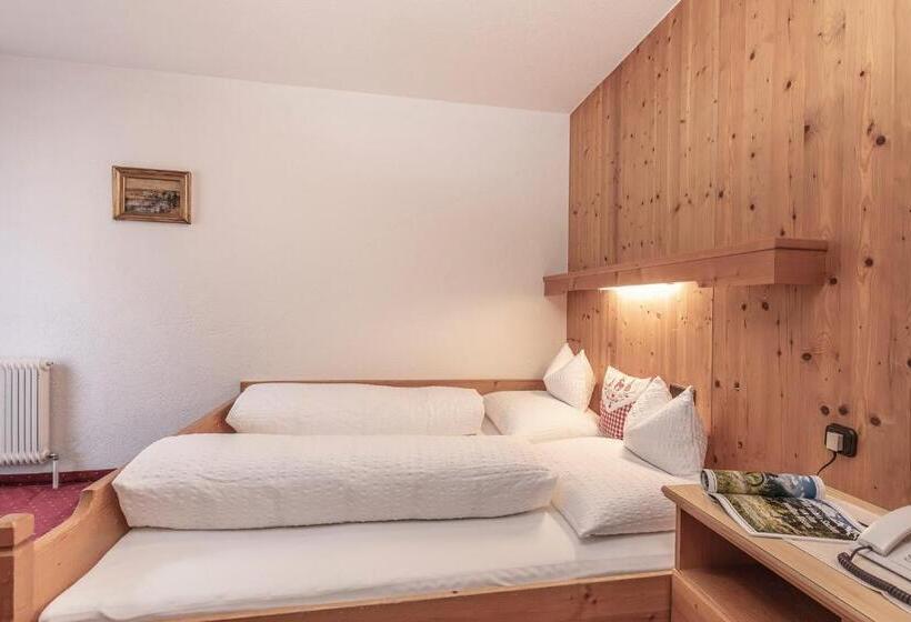 اتاق استاندارد, Pension Jaqueline