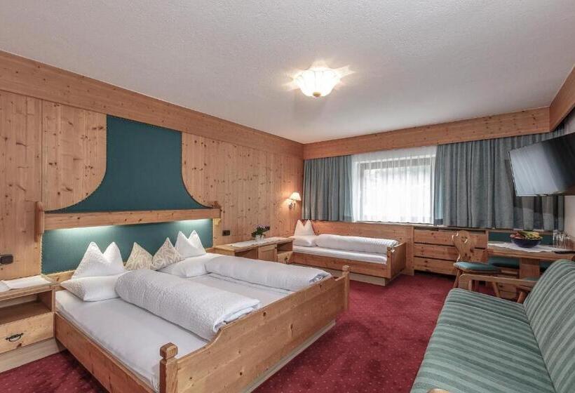 اتاق استاندارد سه نفره, Pension Jaqueline