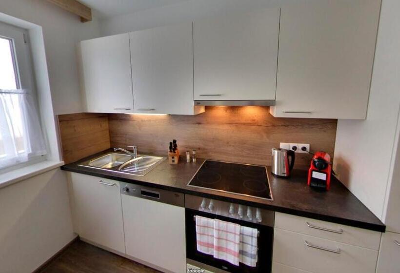 آپارتمان 1 خوابه با بالکن, Pension Jaqueline