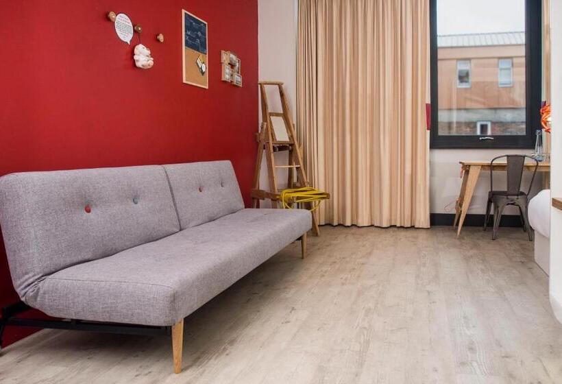 Номер Executive, The Corner London City