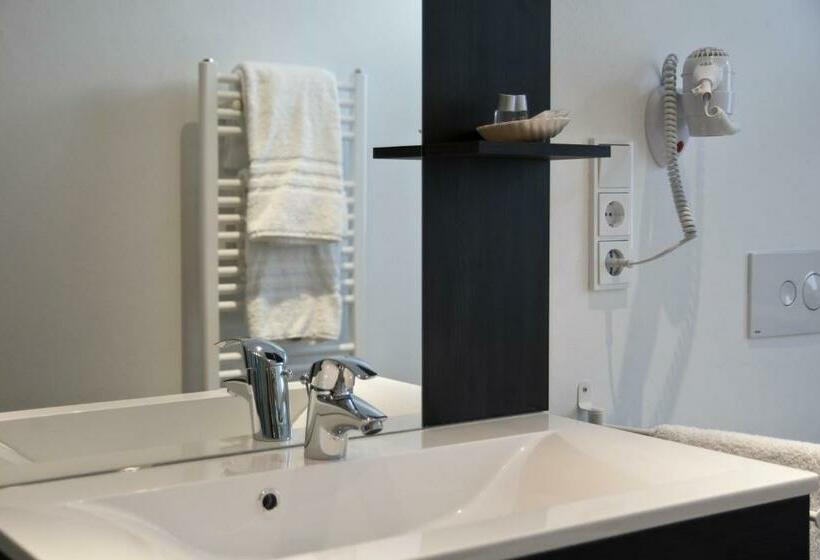 스탠다드 룸, Troll S Brauhaus