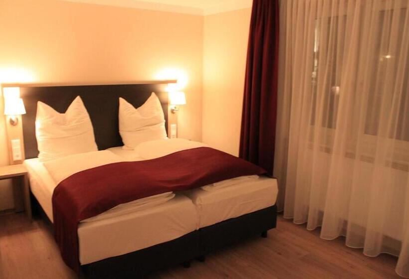 스탠다드 룸, Troll S Brauhaus