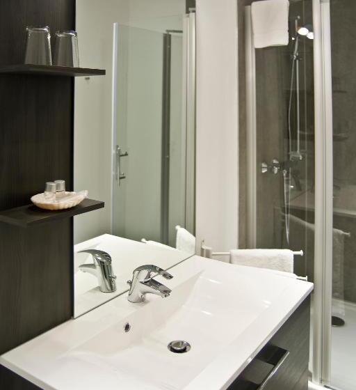 주니어 스위트, Troll S Brauhaus