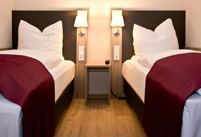 컴포트 룸, Troll S Brauhaus