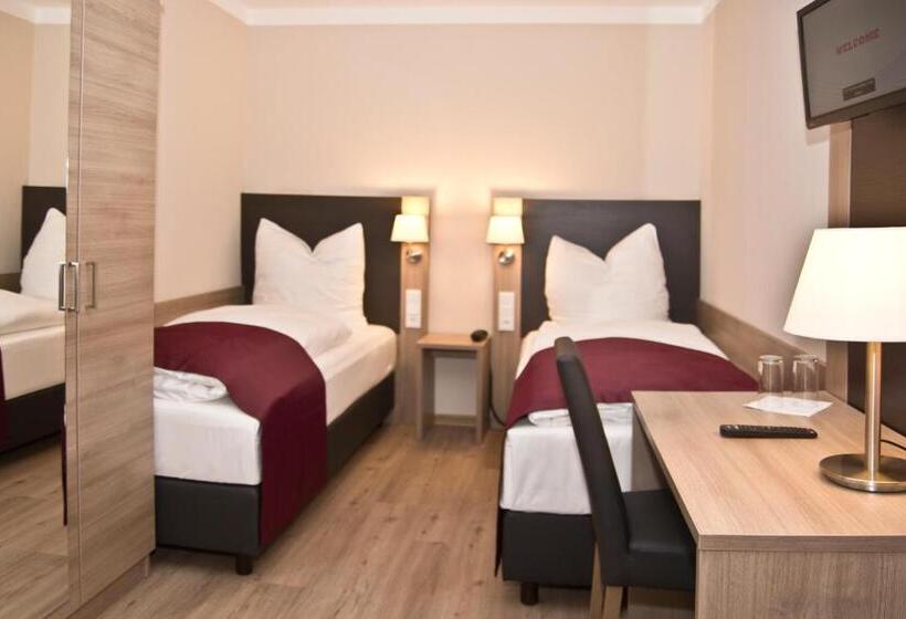 컴포트 룸, Troll S Brauhaus