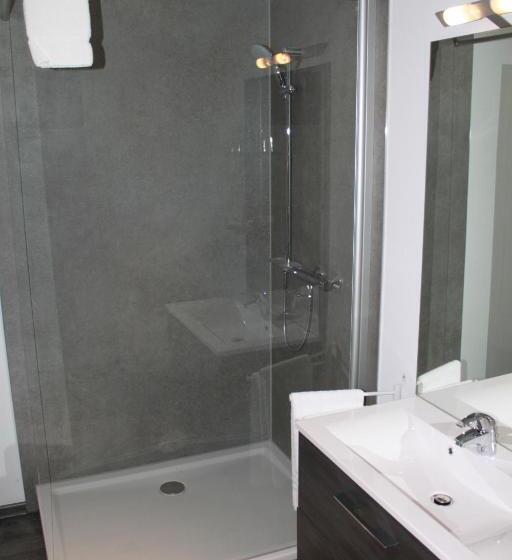 컴포트 룸, Troll S Brauhaus