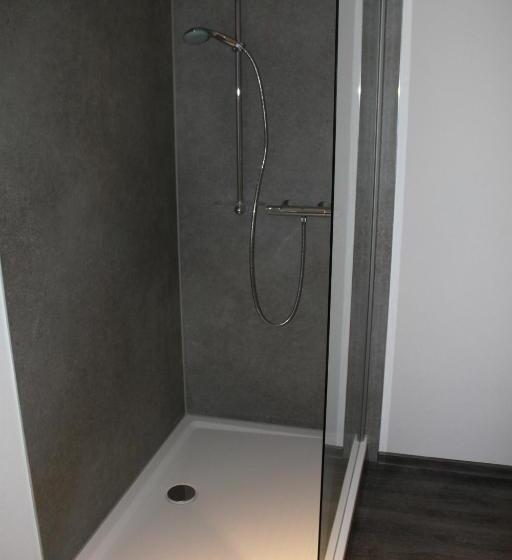 컴포트 룸, Troll S Brauhaus