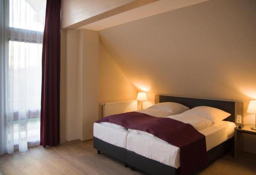 수피리어 룸, Troll S Brauhaus