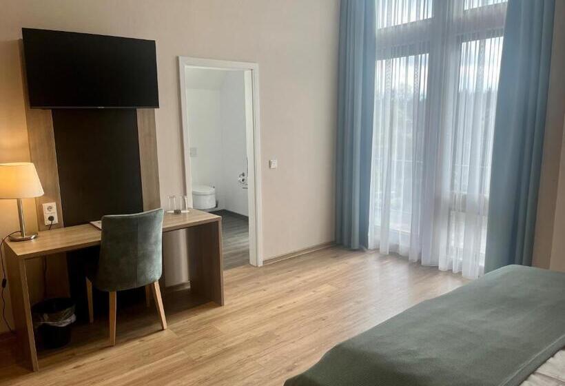 수피리어 룸, Troll S Brauhaus