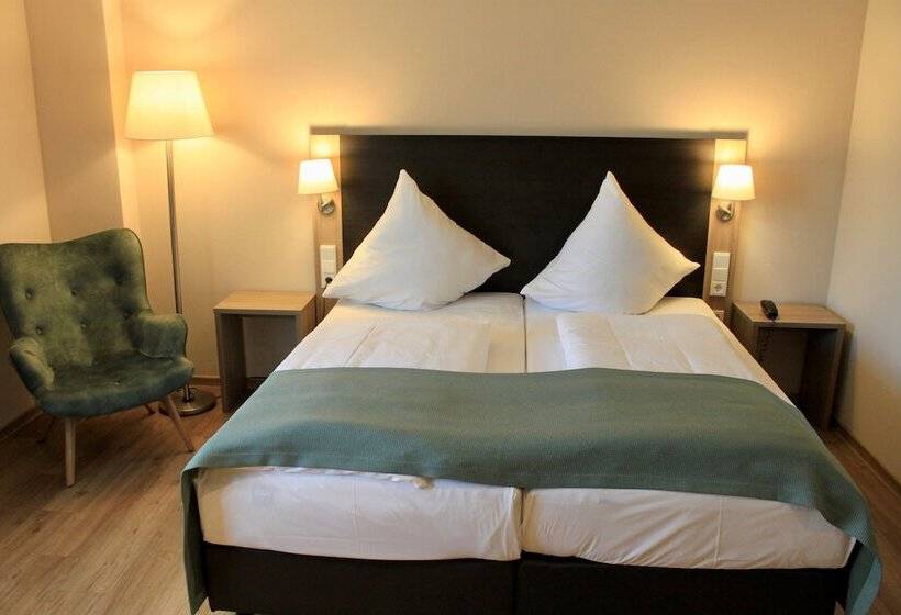 컴포트 룸, Troll S Brauhaus