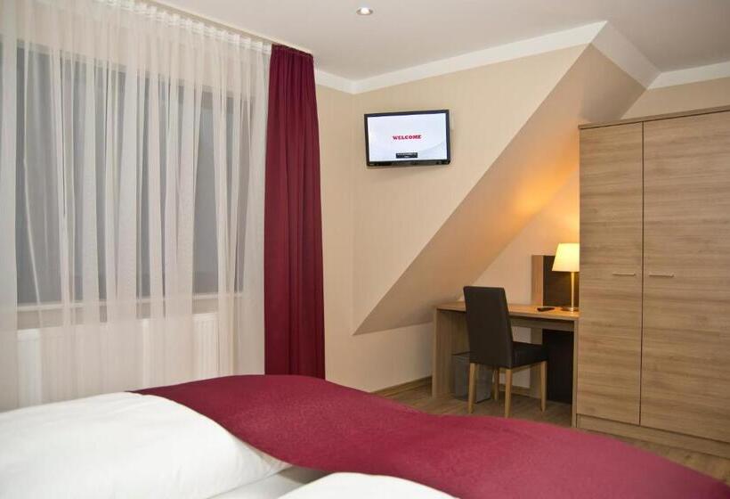 컴포트 룸, Troll S Brauhaus