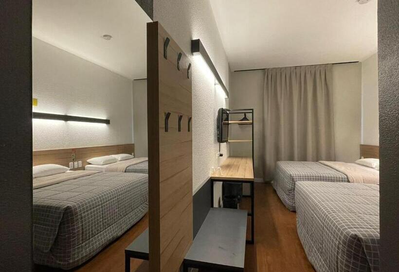 スタンダード4人部屋, 10 Joinville