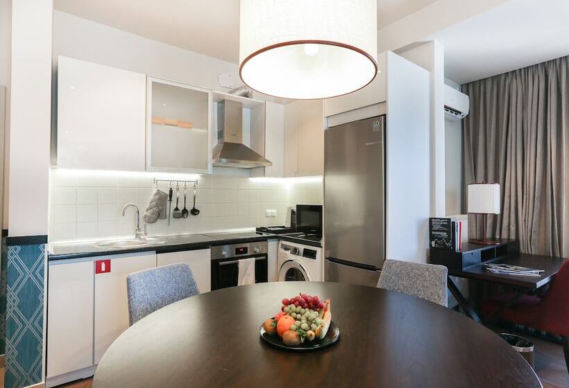 آپارتمان لوکس 1 خوابه, Somerset City Centre Atyrau