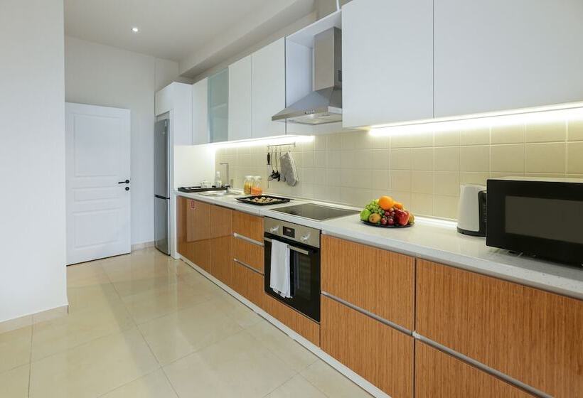 آپارتمان مدیریتی 2 خوابه, Somerset City Centre Atyrau