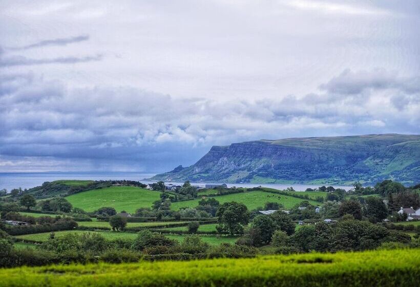 バス共有のスタンダードルーム, Cullentra House