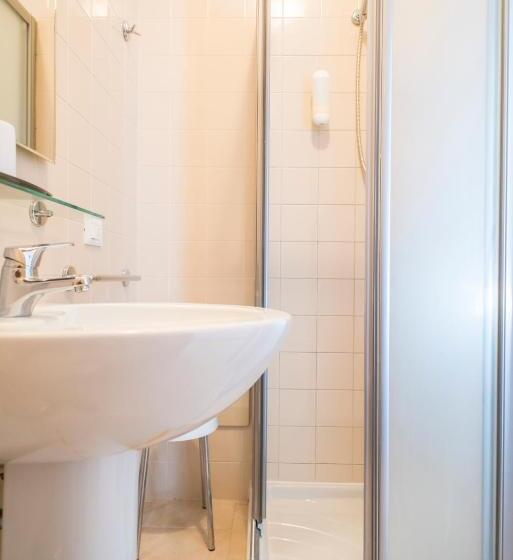 استودیوی استاندارد, Darsena Ravenna Apartments