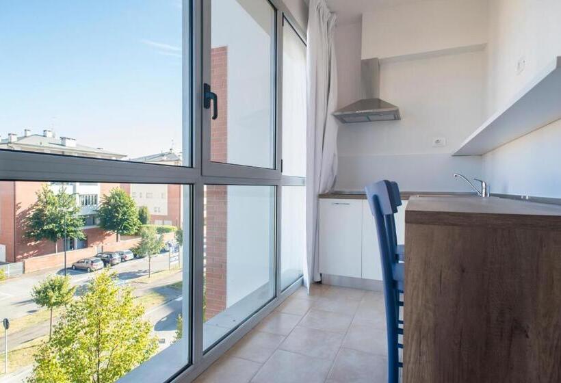 استودیوی استاندارد, Darsena Ravenna Apartments