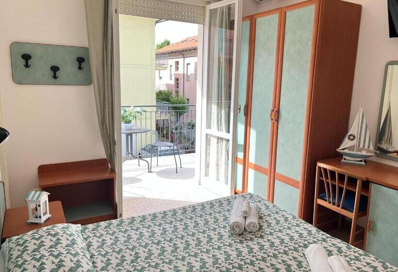 اتاق استاندارد با تراس, Blue Sky