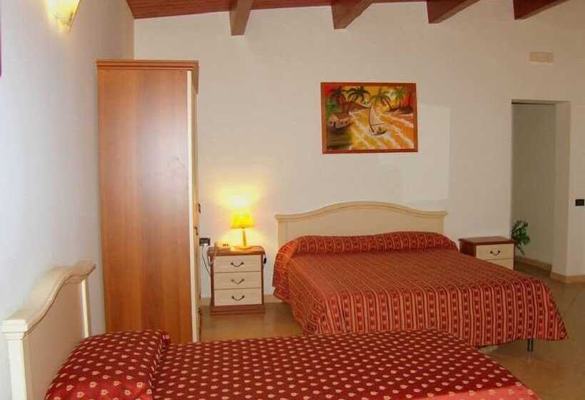 חדר סטנדרט לשלושה, Genius