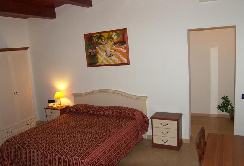 חדר סטנדרט, Genius