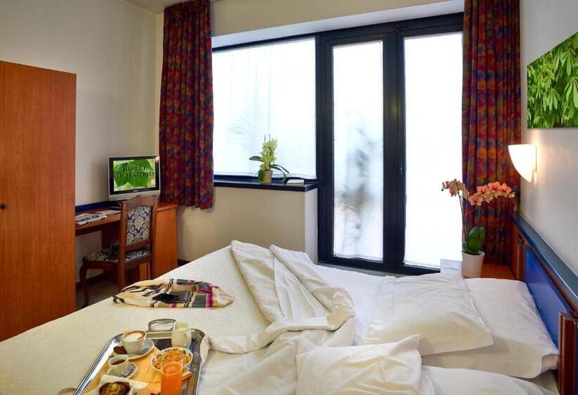 Номер Комфорт, Il Maglio