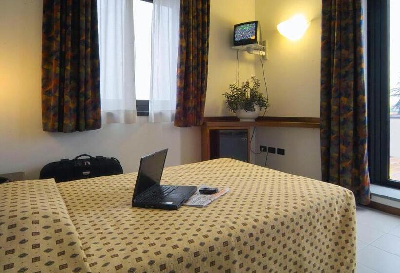 Номер Стандарт Индивидуальный, Il Maglio