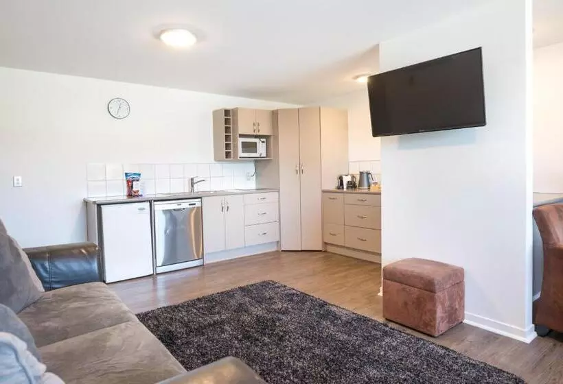 2 Bedrooms Apartment Lake View, Lomond Lodge Motel & Apartments