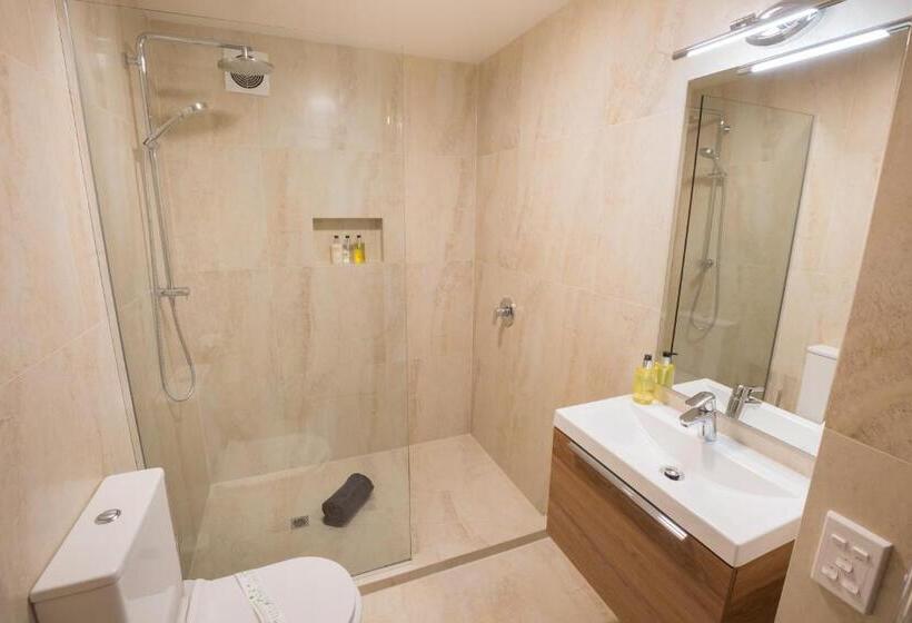 2 Bedrooms Apartment Lake View, Lomond Lodge Motel & Apartments
