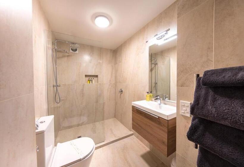 2 Bedrooms Apartment Lake View, Lomond Lodge Motel & Apartments