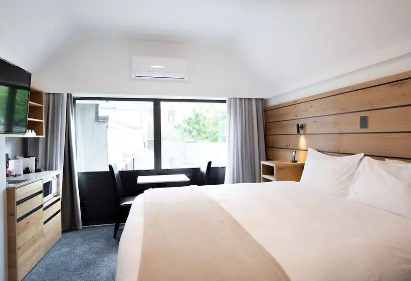 スタンダードスタジオ, Lomond Lodge Motel & Apartments