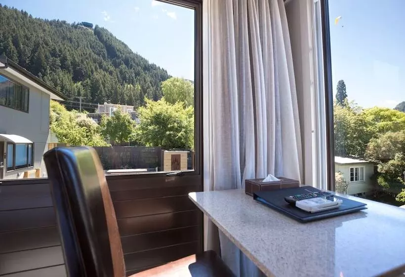 スタンダードスタジオ, Lomond Lodge Motel & Apartments